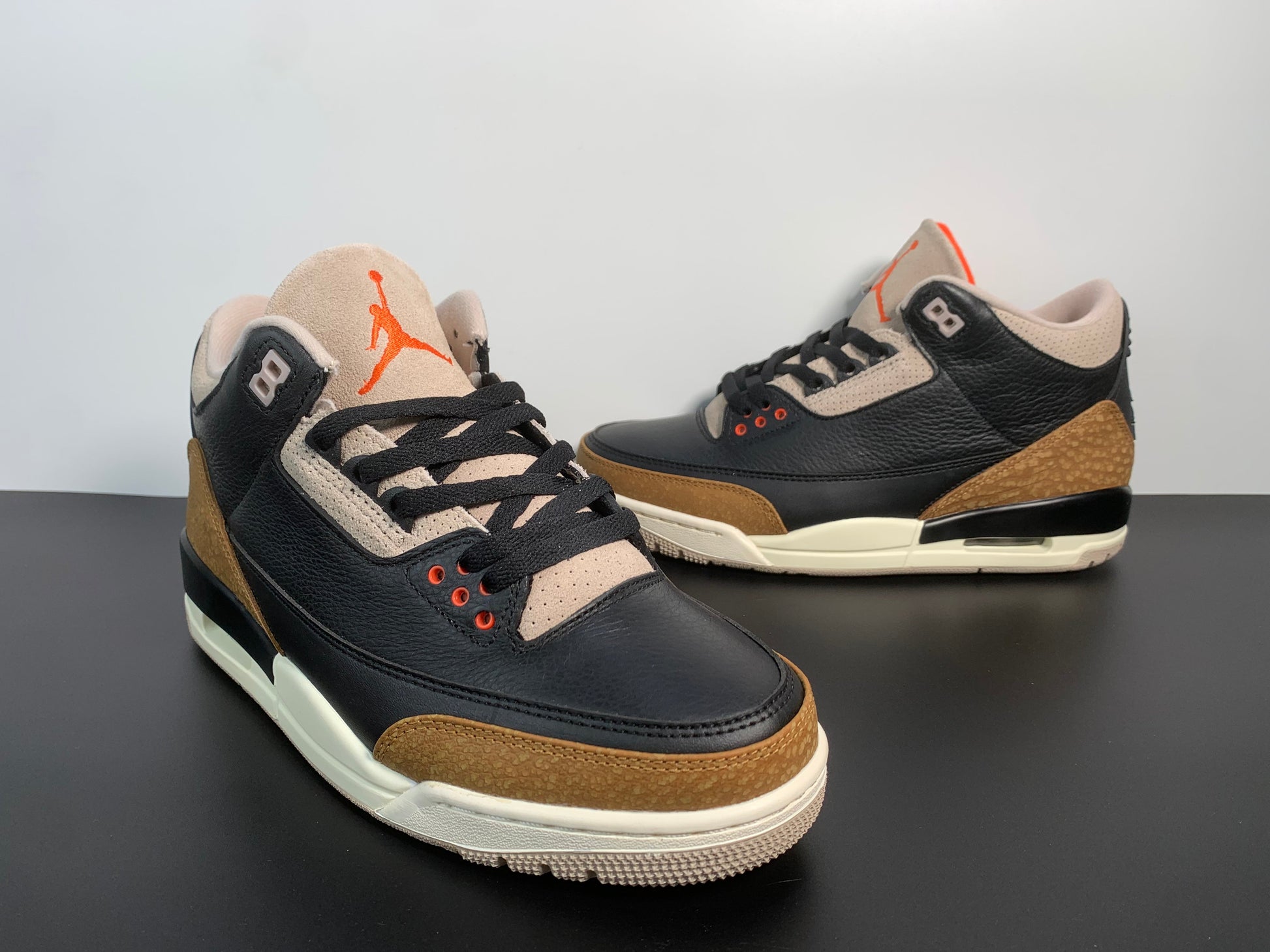 Air Jordan 3 “Desert Cemenet” CT8532-008