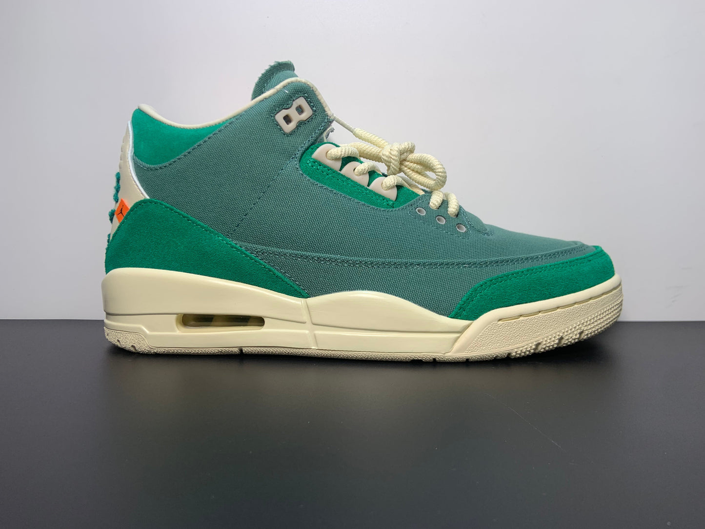 Nina Chanel Abney x Air Jordan 3 OG SP WMNS Bicoastal FZ7974-300