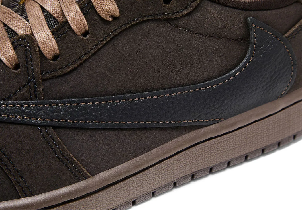 Air Jordan 1 Retro Low OG SP x Travis Scott ‘Velvet Brown’  DM7866-202