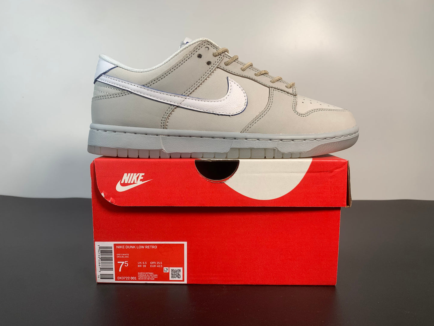 Dunk Low 'Wolf Grey Pure Platinum'  DX3722-001