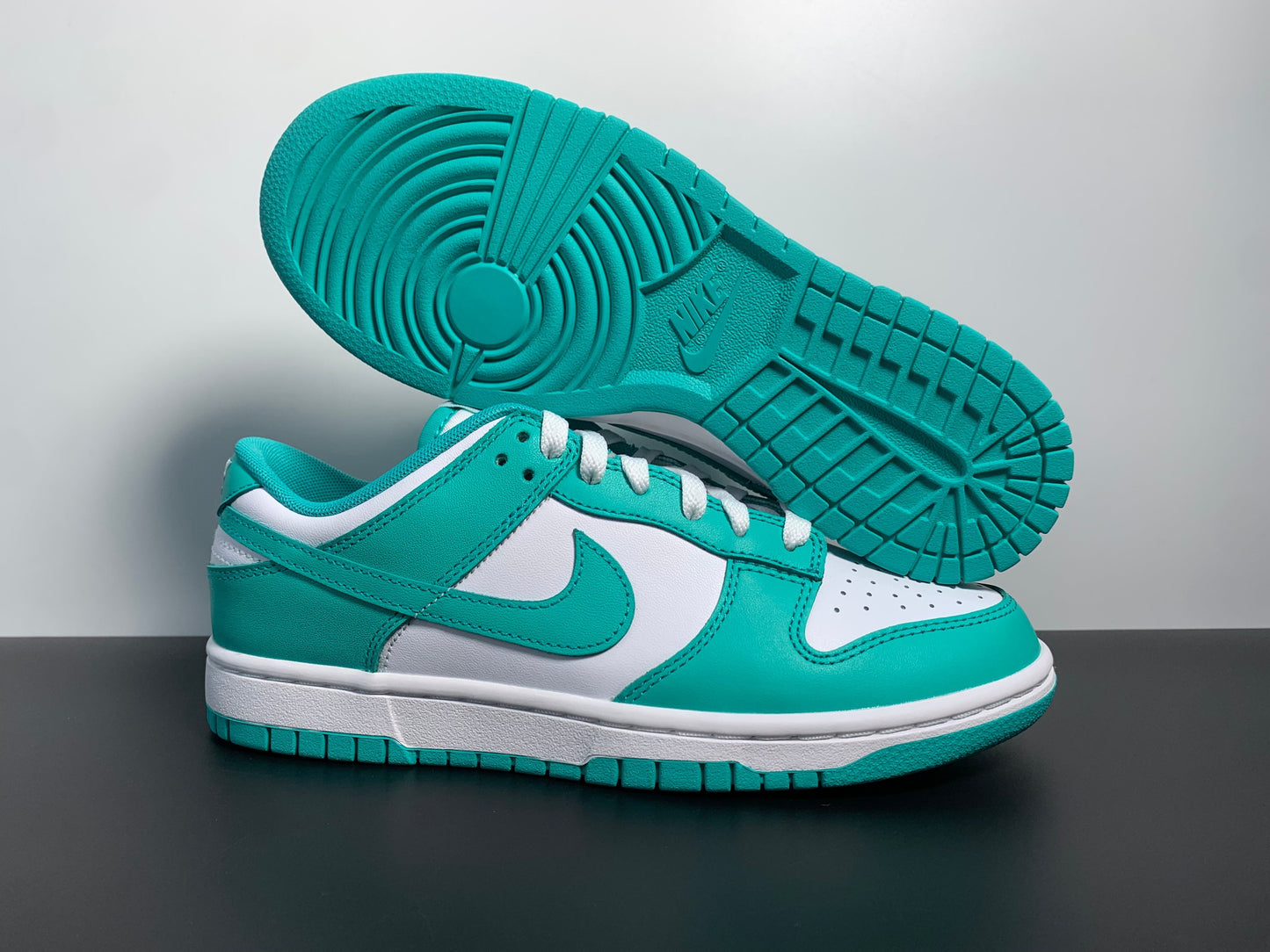 Nike Dunk Low Jade Green  White  dv0833-101