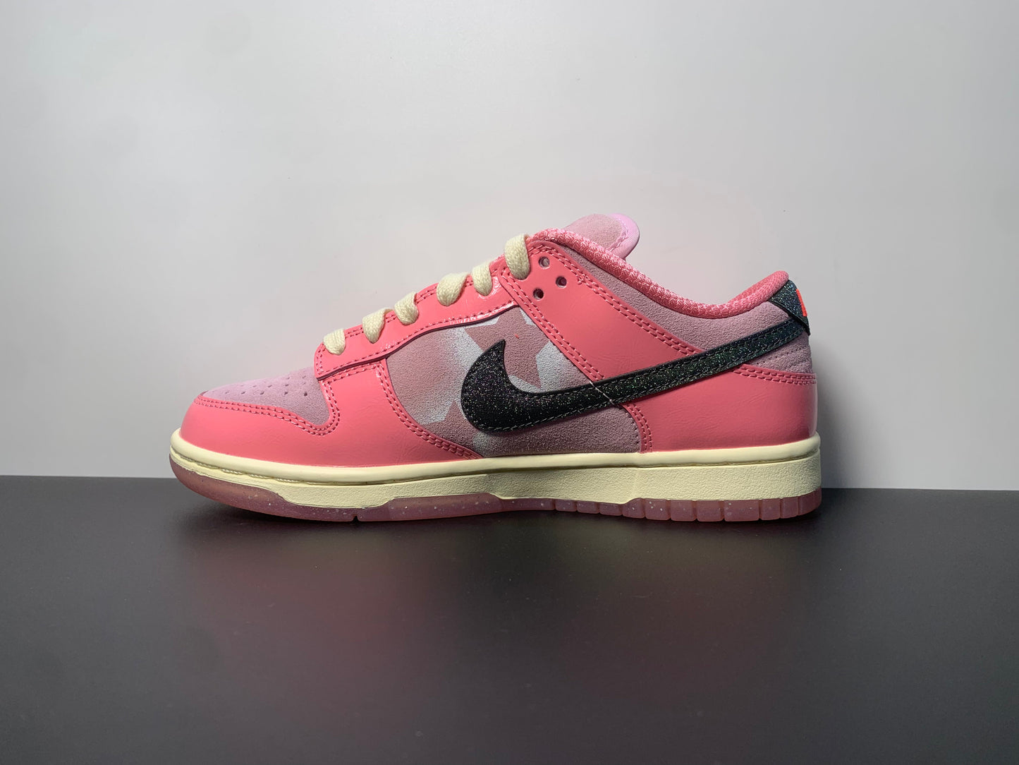 NK Dunk SB Low Hot Punch and Pink Foam FN8927-621
