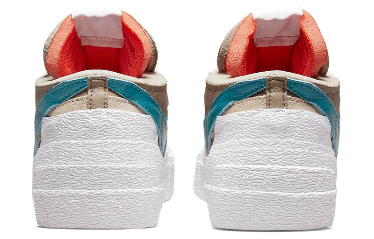 Nike Kaws x sacai x Blazer Low DM7901-200