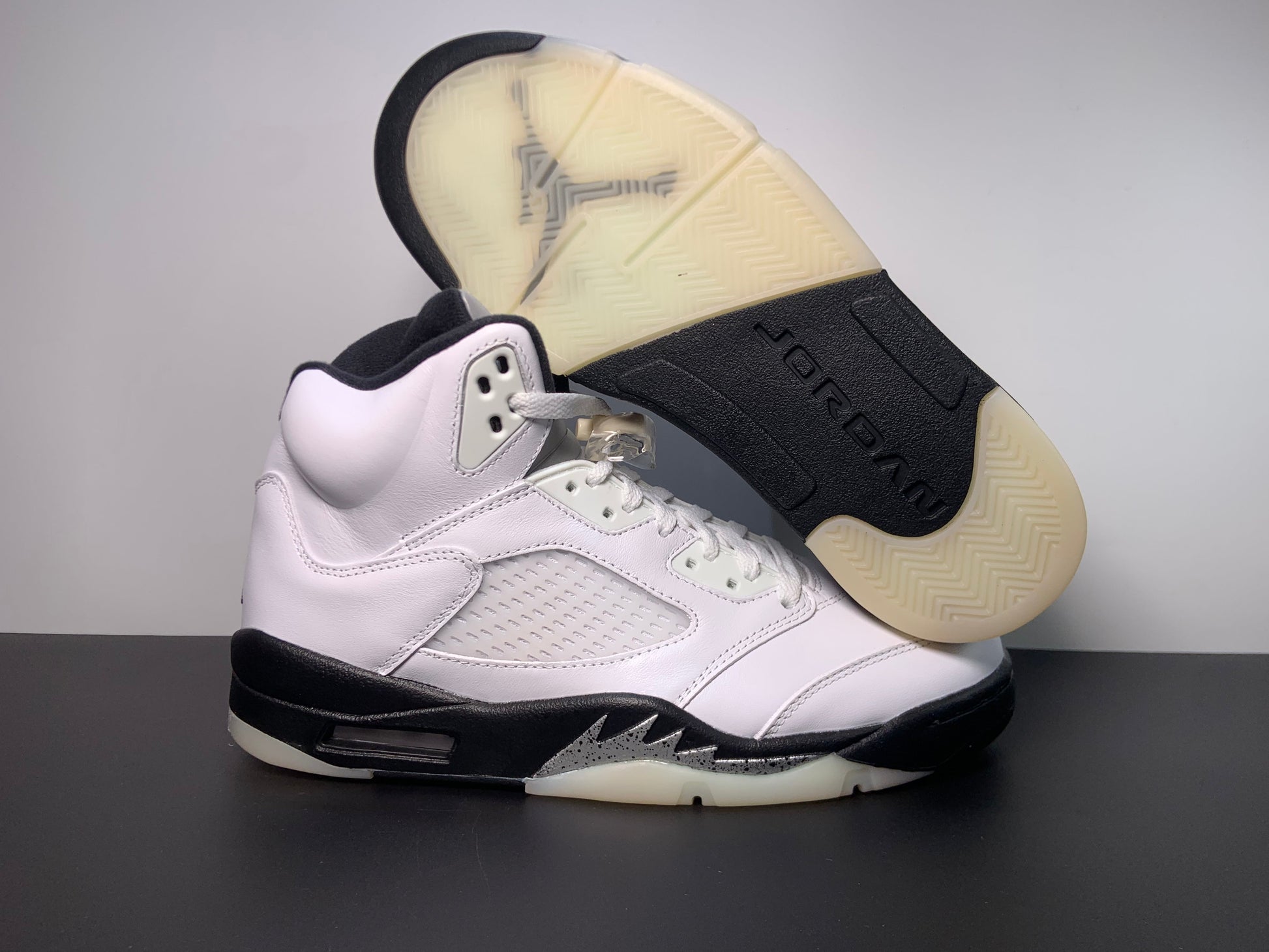 Air Jordan 5 White Black-Sail-Metallic Silver DD0587-110