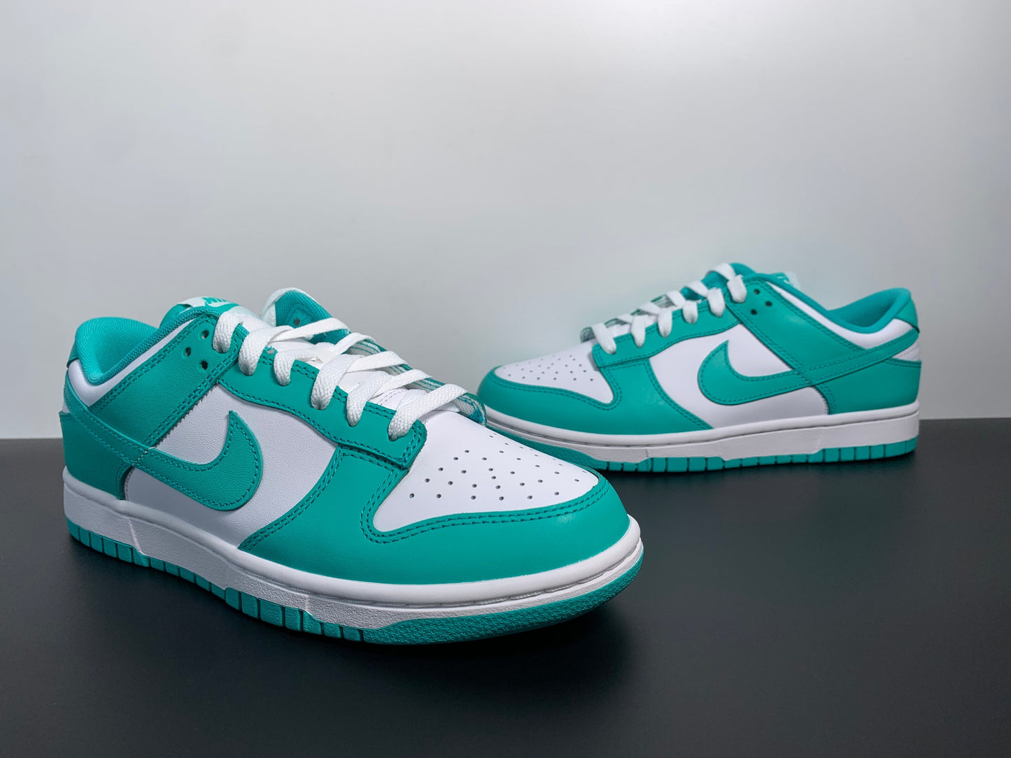 Nike Dunk Low Jade Green  White  dv0833-101