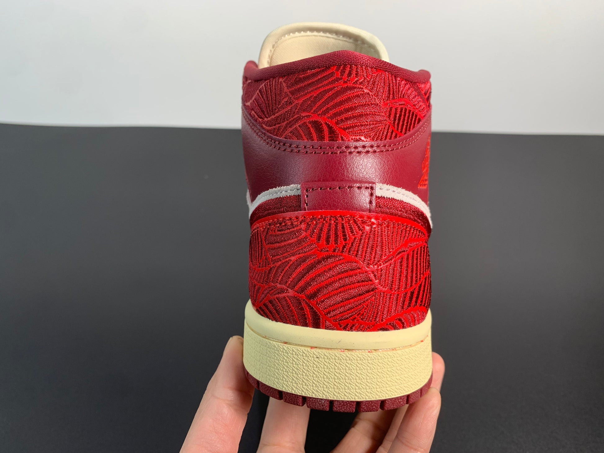 Nike Air Jordan 1 Mid Tiki Leaf Team Red DZ2820-601