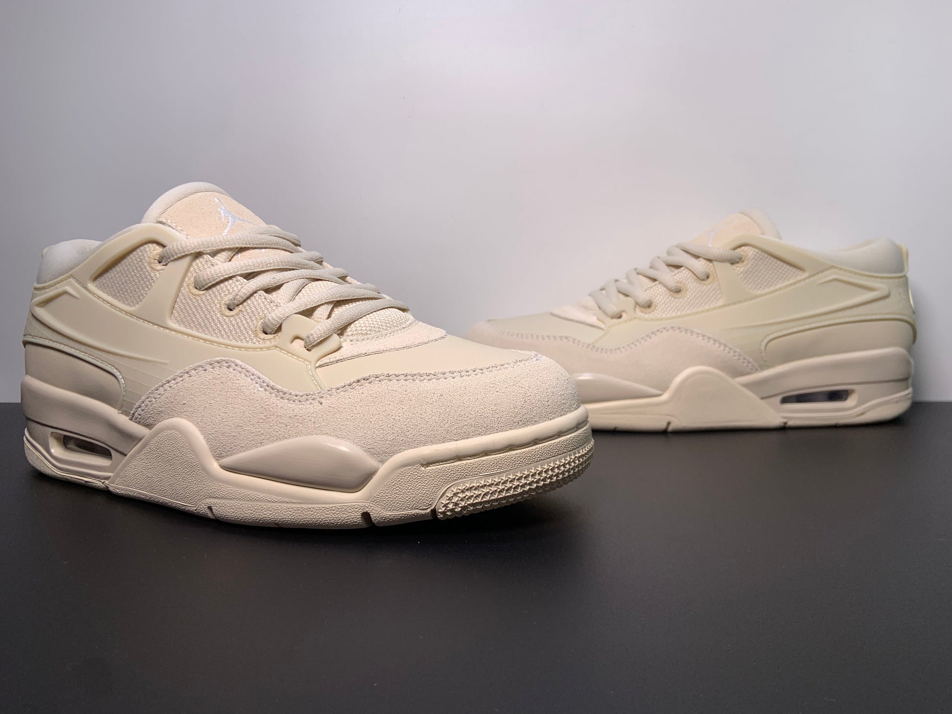 Air Jordan 4 RM WMNS “Legend Light Brown” FQ7940-200