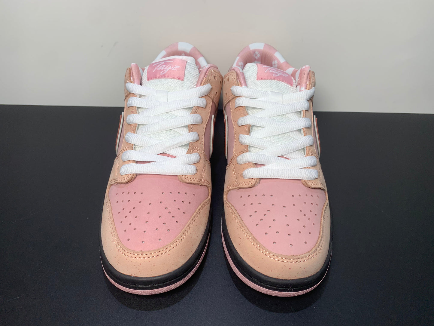 CONCEPTS × Nike Dunk SB Low Pink Lobster