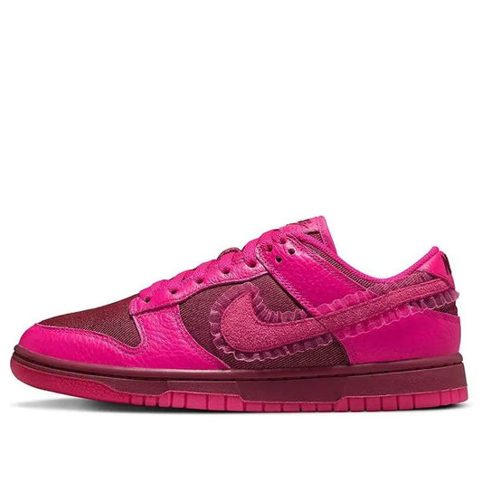 Nike Womens WMNS Dunk Low Valentine's Day 2022 DQ9324-600
