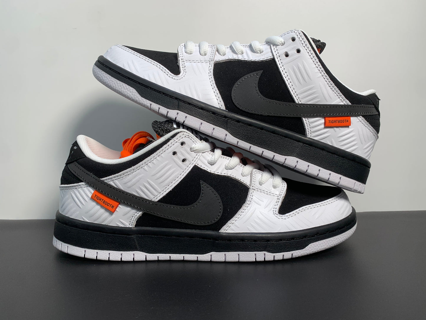 TIGHTBOOTH x Dunk Low SB  FD2629-100