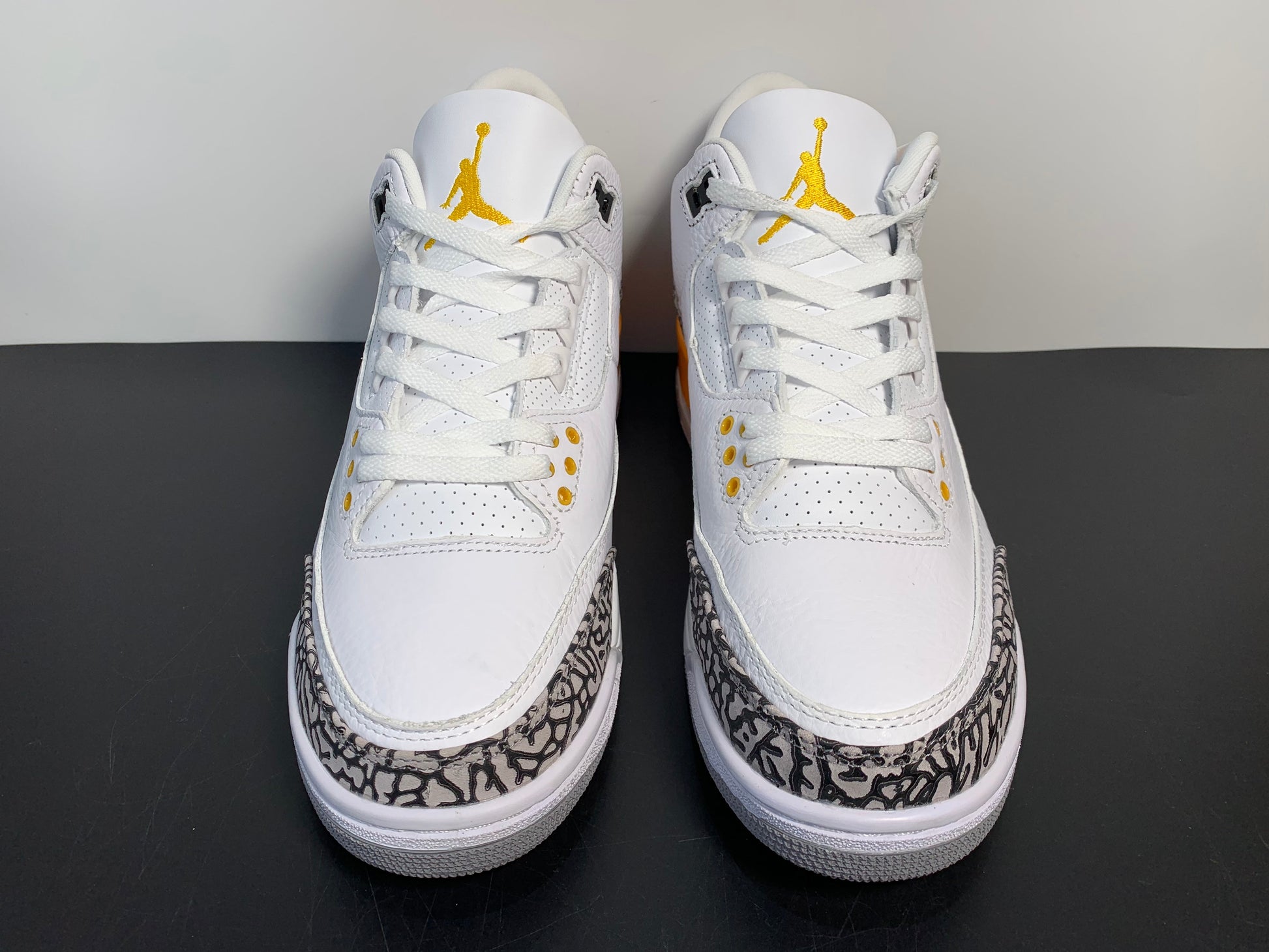 Air Jordan 3 Retro Laser Orange