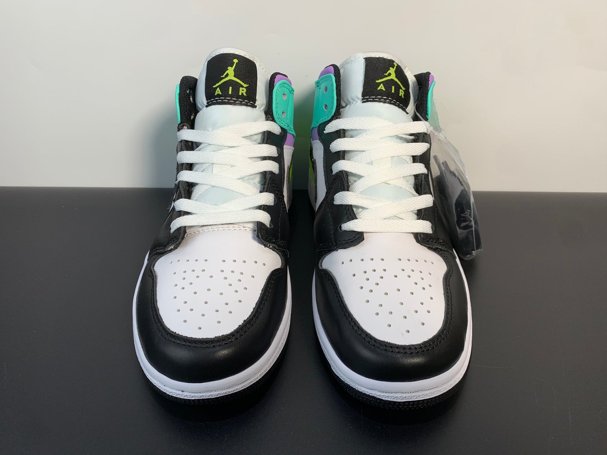 Air Jordan 1 Mid GS Pastel Volt Green Glow Black